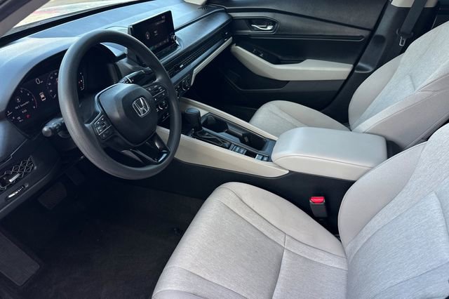 Certified 2025 Honda Accord SE image 11