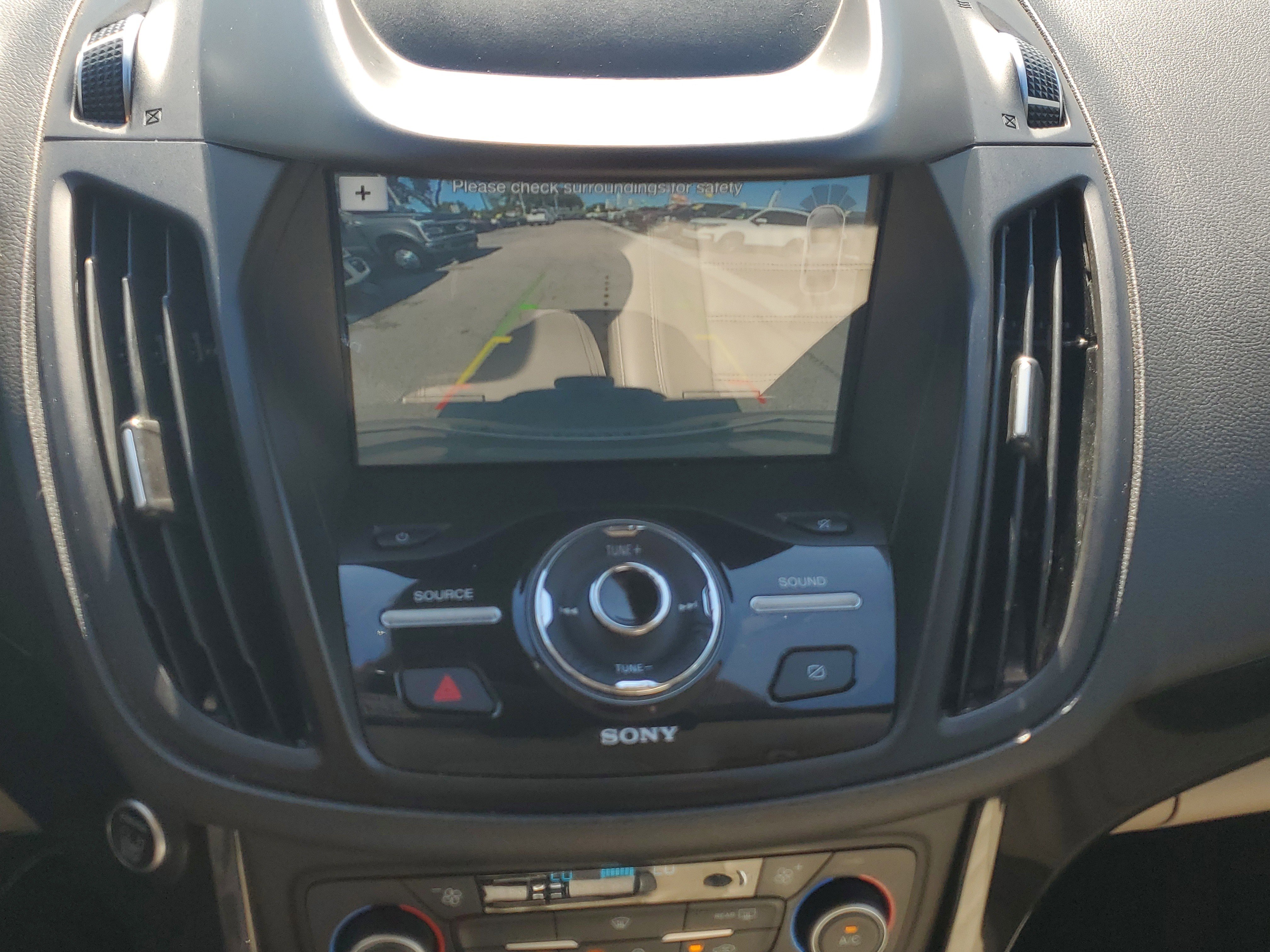 Used 2019 Ford Escape Titanium image 28