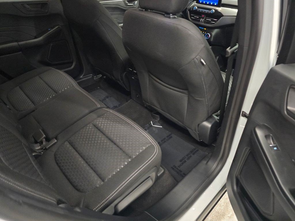 Used 2024 Ford Escape Active AWD/4WD image 28