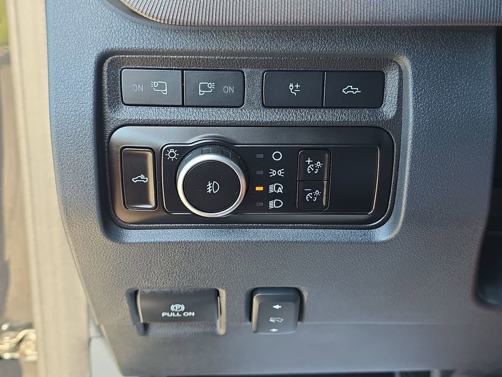 Used 2023 Ford F350 Platinum image 55