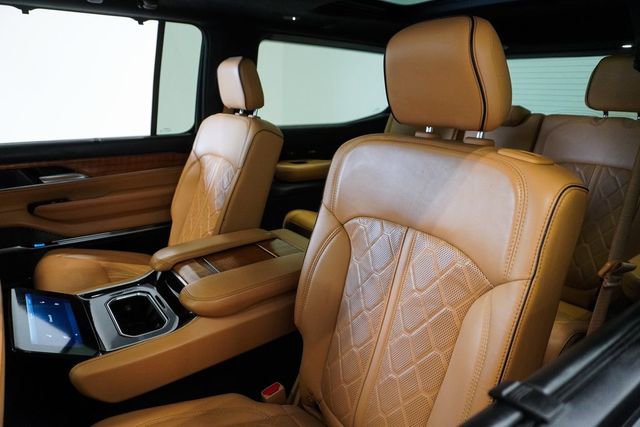 Used 2024 Jeep Grand Wagoneer Series III image 14