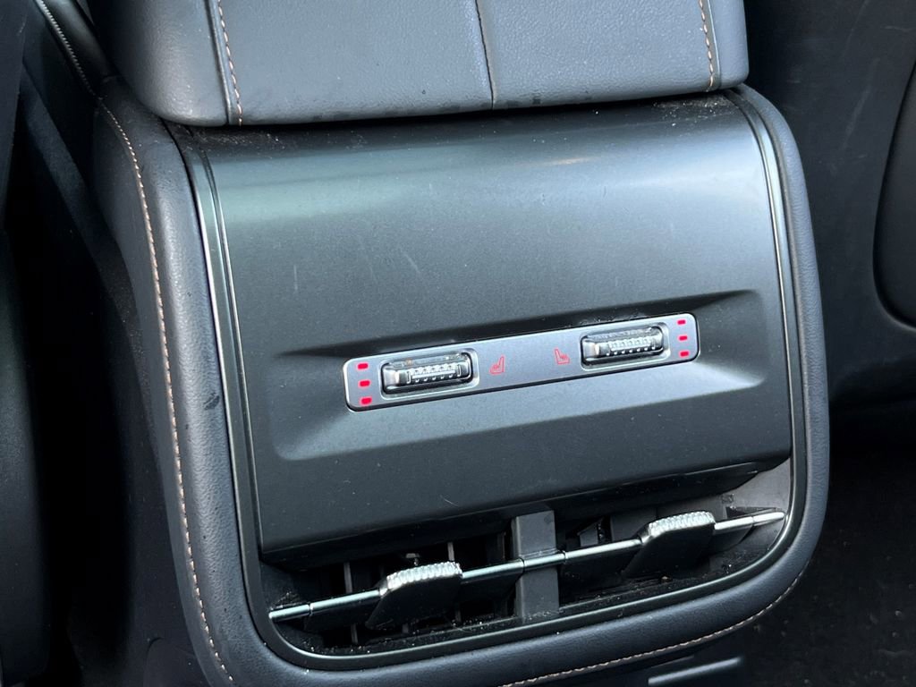 Used 2024 Lincoln Nautilus Premier w/ Equipment Group 102A image 20