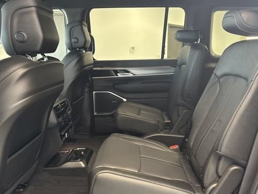 New 2026 Jeep Grand Wagoneer L Limited AWD/4WD image 21