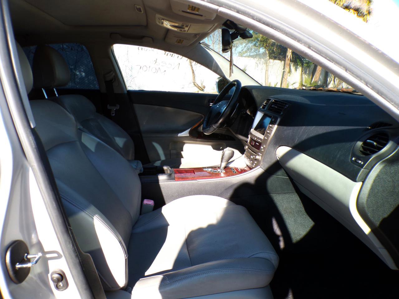 Used 2007 Lexus IS 350 RWD image 19