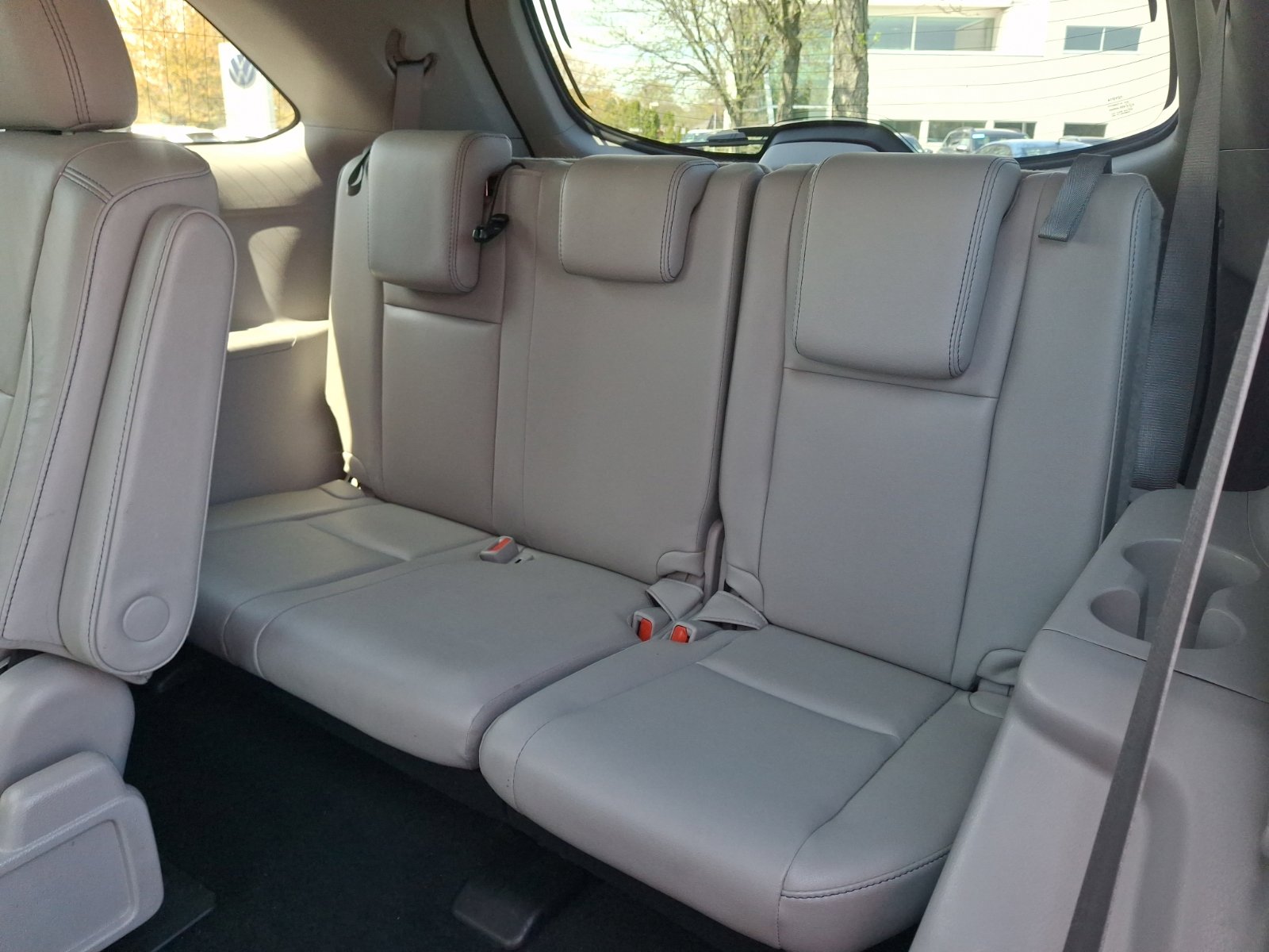 Used 2018 Toyota Highlander XLE image 12