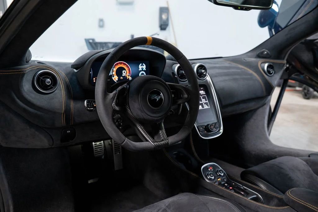 Used 2020 McLaren 600LT Spider image 41