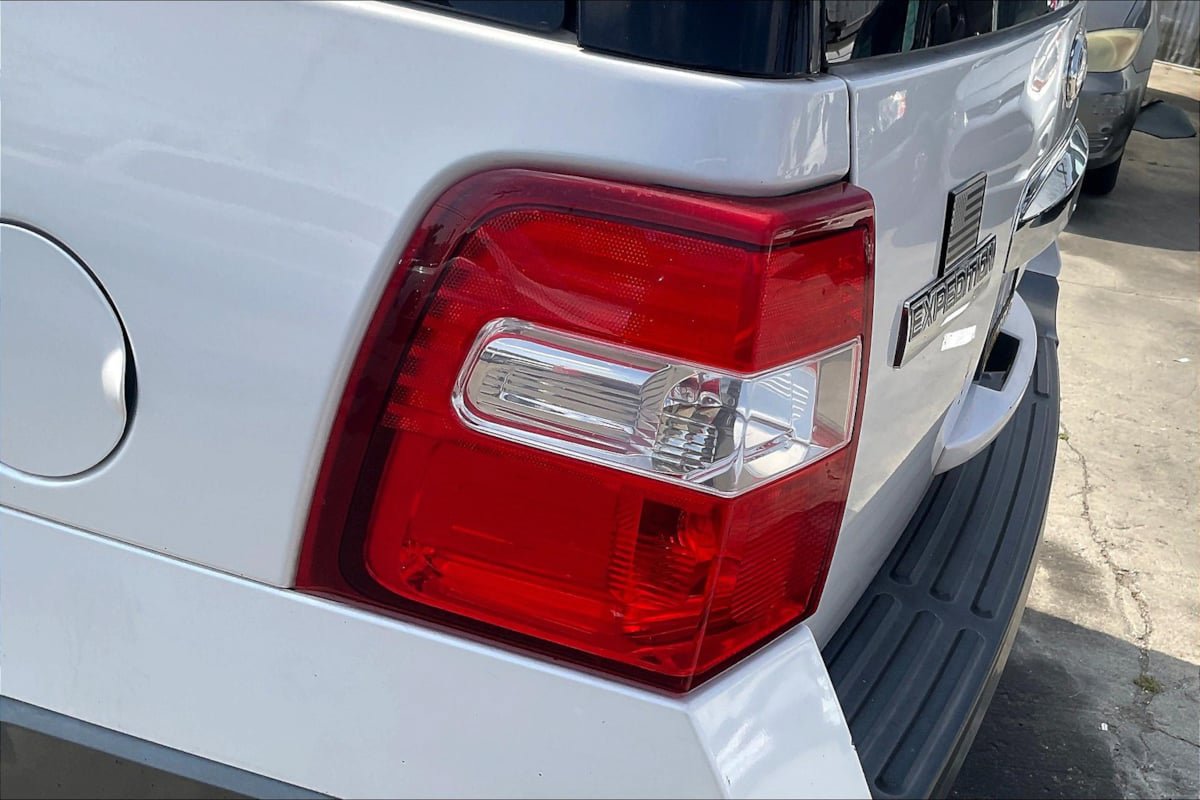 Used 2011 Ford Expedition XLT w/ 202A Rapid Spec Order Code RWD image 31