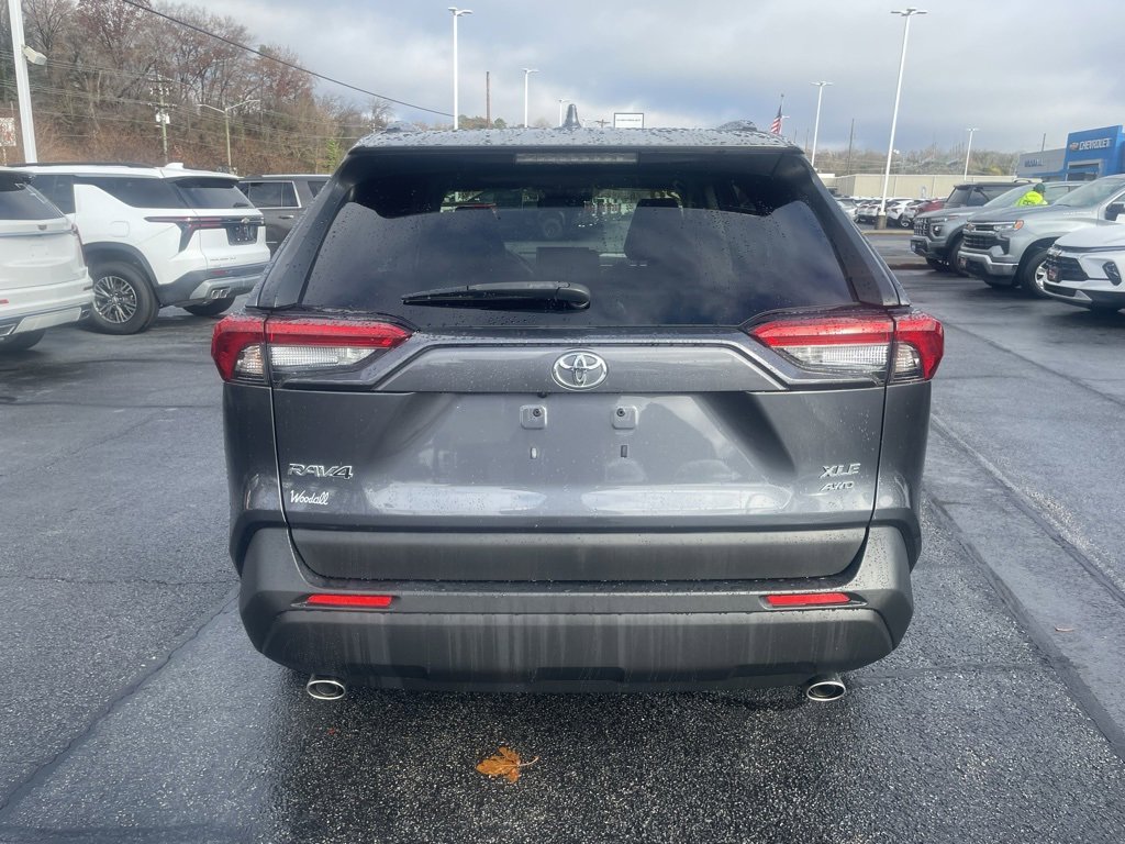 Used 2020 Toyota RAV4 XLE Premium image 6