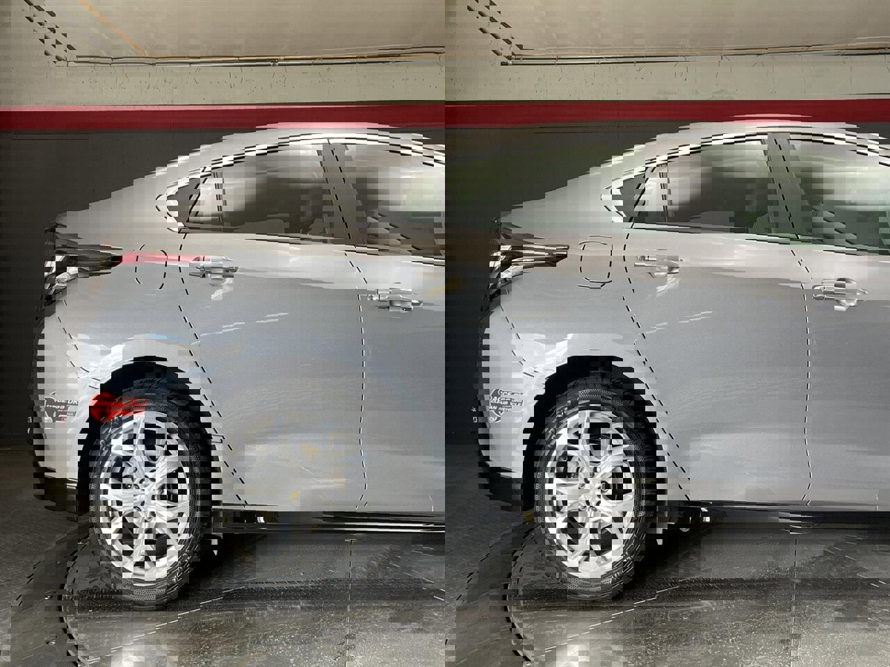 Used 2018 Chevrolet Volt Premier w/ Driver Confidence Package image 5