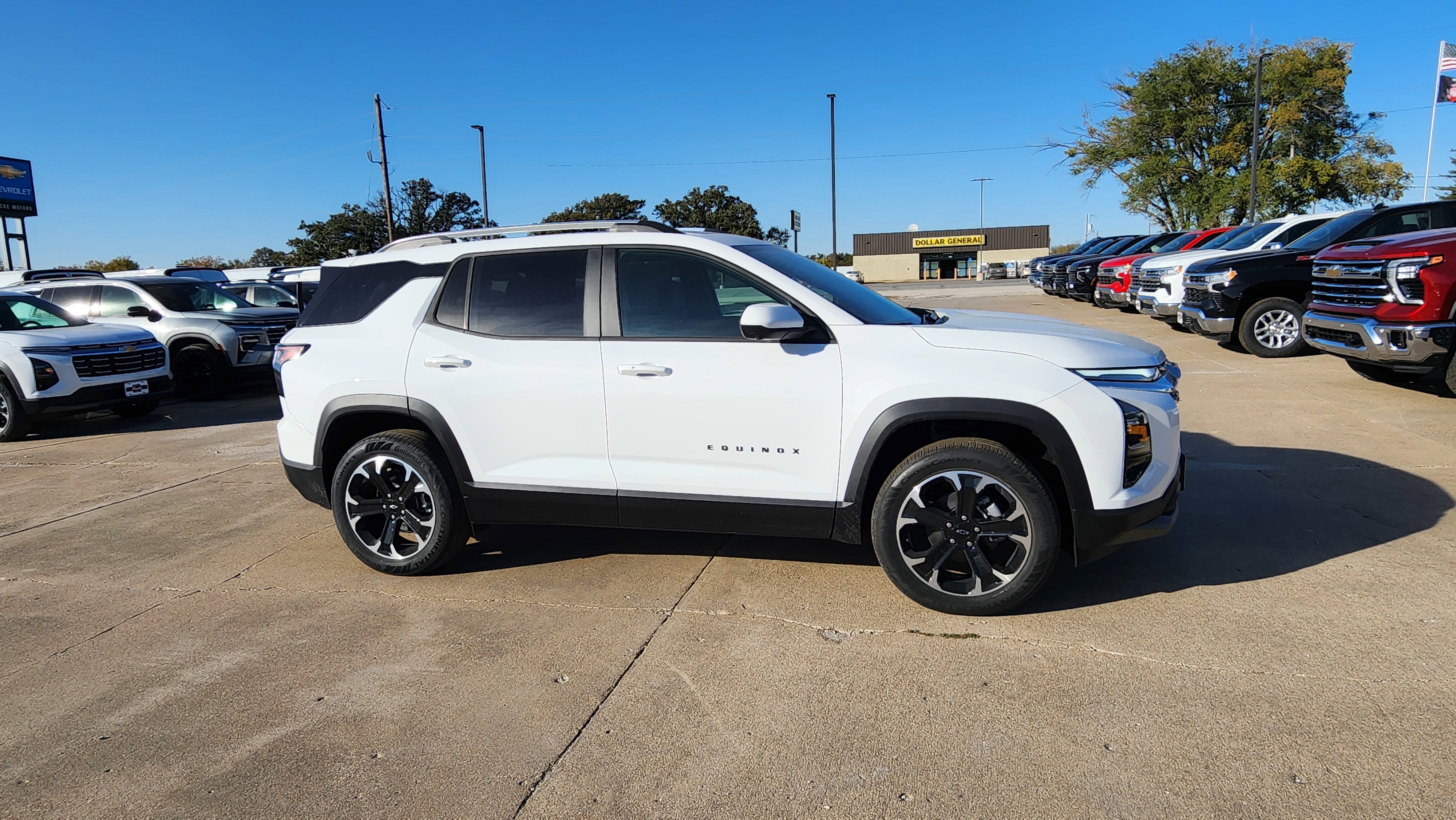 New 2026 Chevrolet Equinox LT w/ Convenience Package II image 4