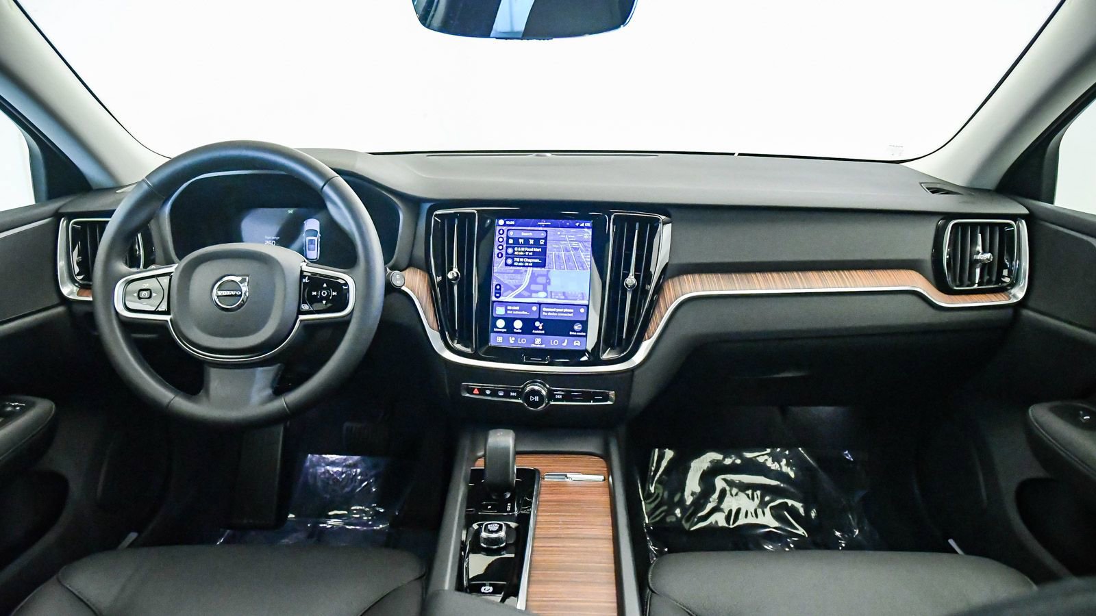 Certified 2025 Volvo V60 B5 Cross Country Plus image 15