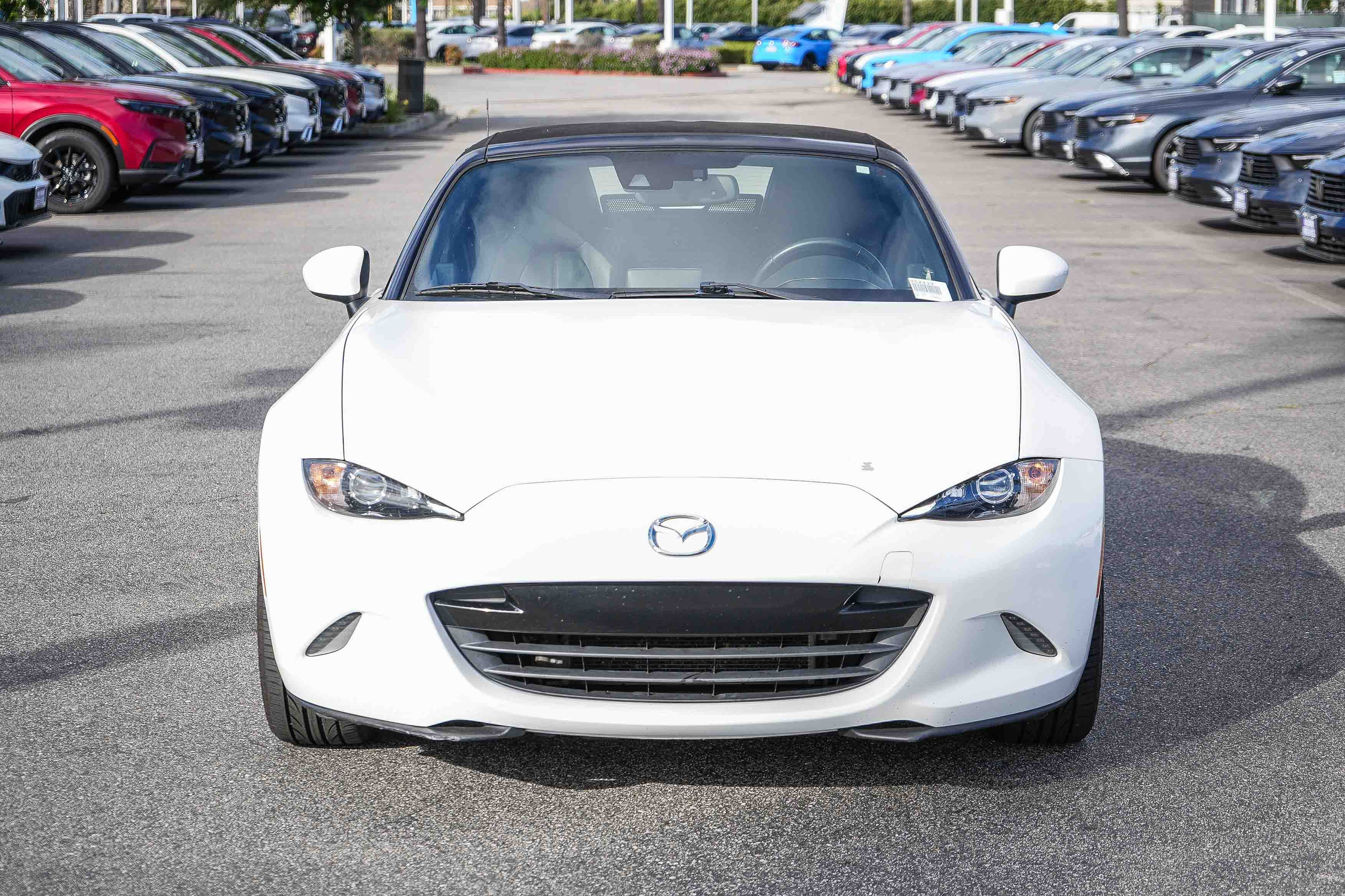 Used 2016 MAZDA MX-5 Miata Grand Touring image 2