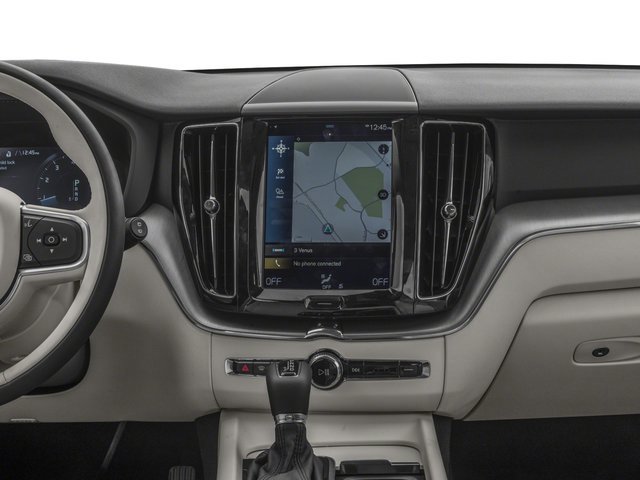 Used 2018 Volvo XC60 T6 Momentum w/ Convenience Package image 6