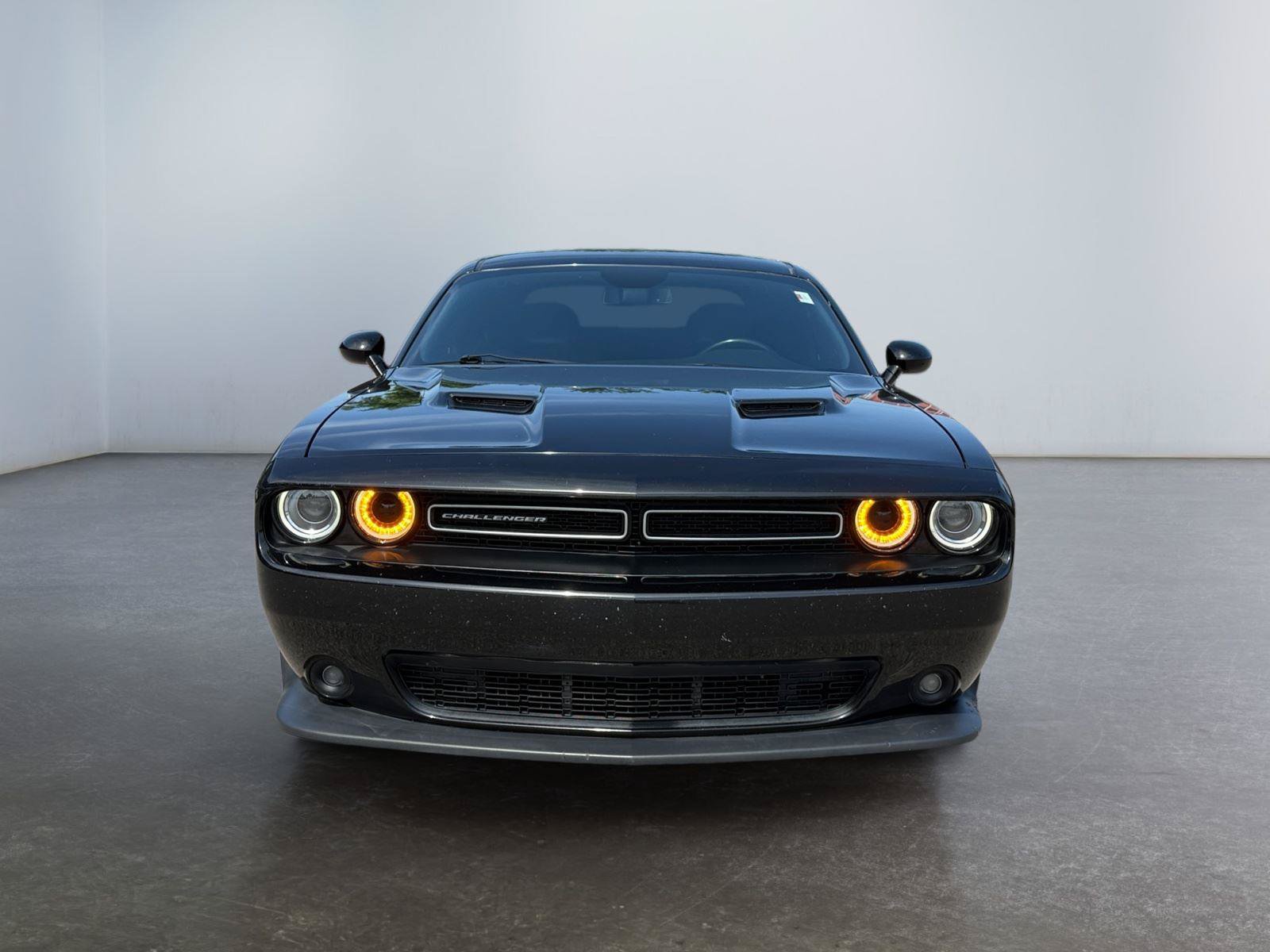 Used 2018 Dodge Challenger R/T Scat Pack w/ Leather Interior Group RWD image 8