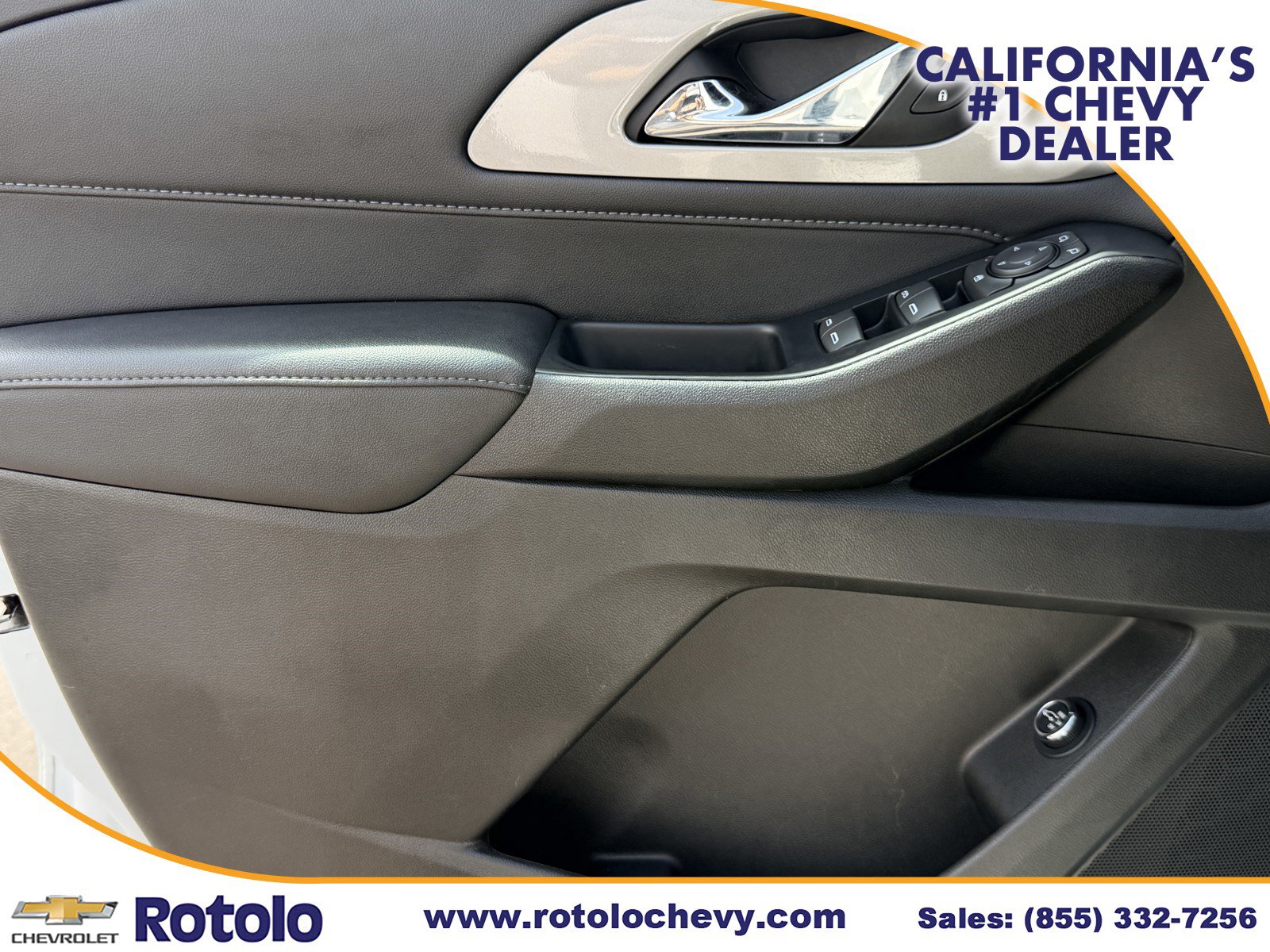 Used 2023 Chevrolet Traverse LT FWD image 19
