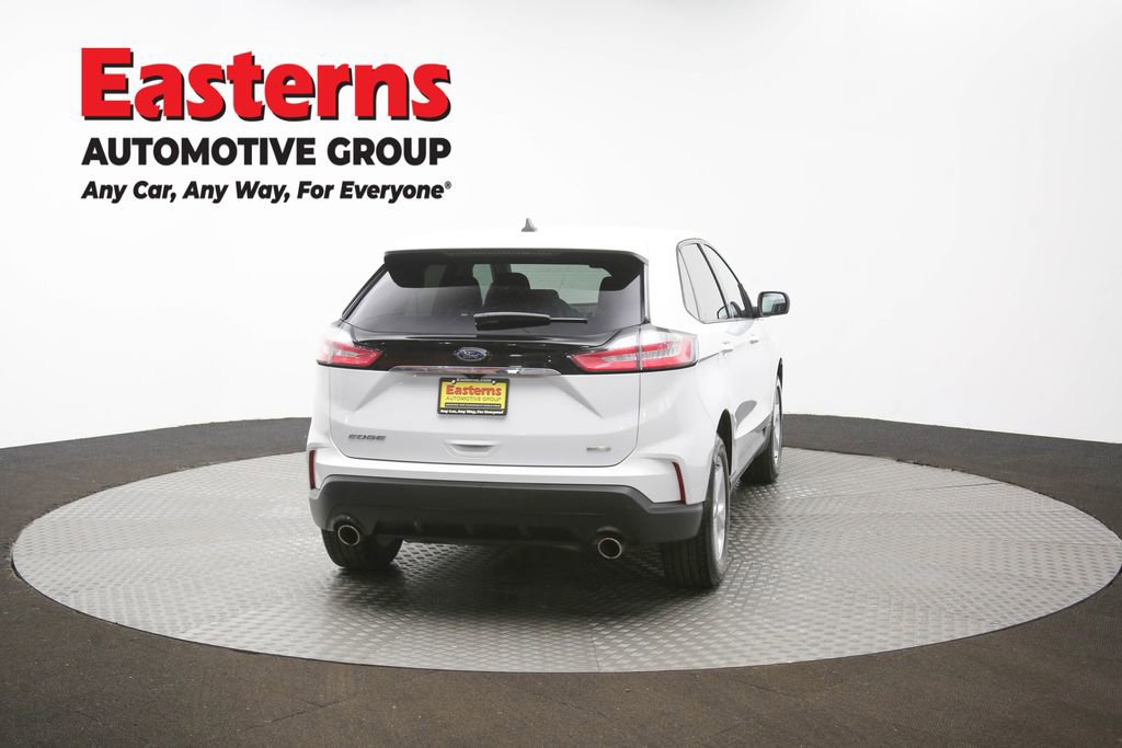 Used 2020 Ford Edge SE image 37