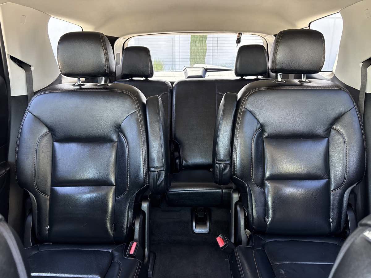 Used 2019 Chevrolet Traverse LT FWD image 29