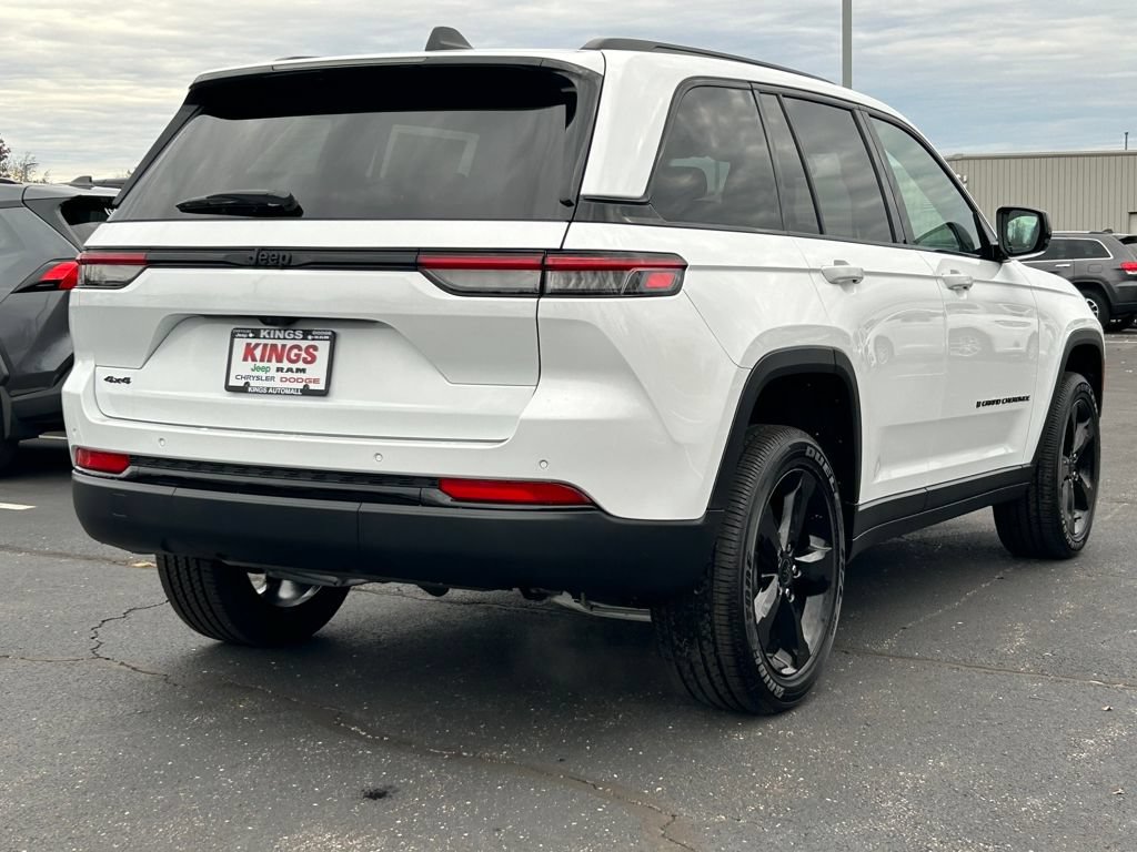 New 2025 Jeep Grand Cherokee Altitude AWD/4WD image 7