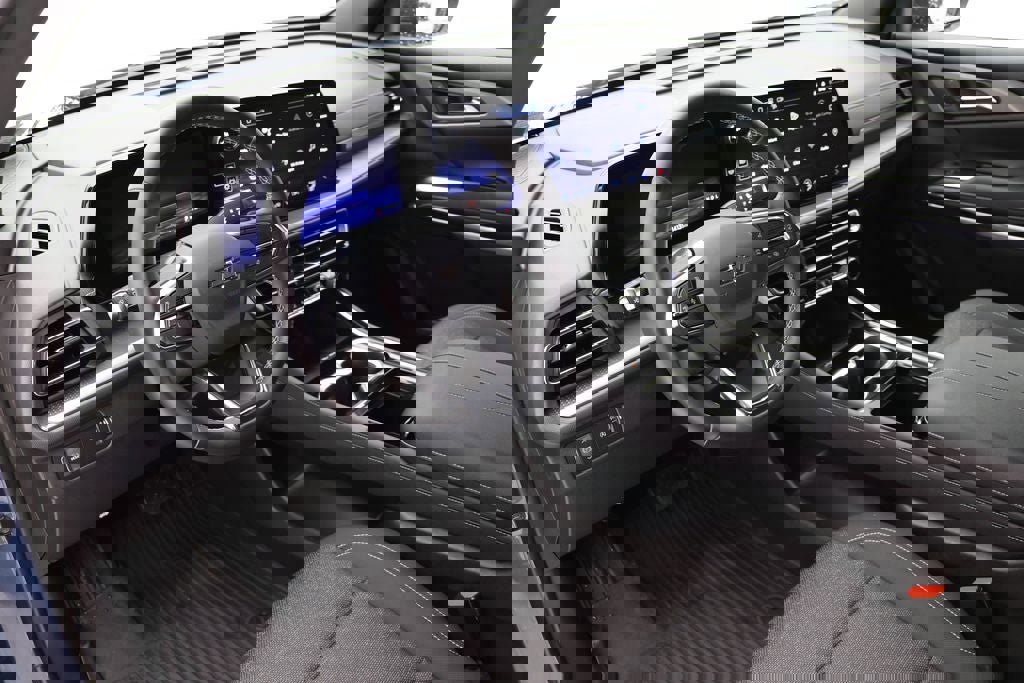 Used 2024 Chevrolet Traverse LT w/ Midnight/Sport Edition image 14