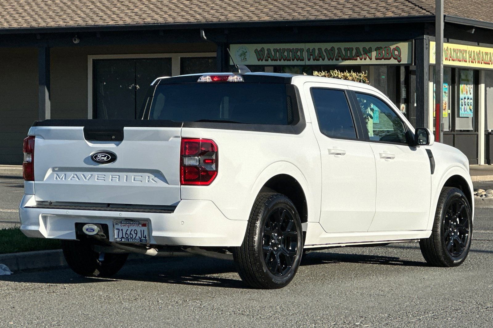 Used 2025 Ford Maverick Lobo image 3