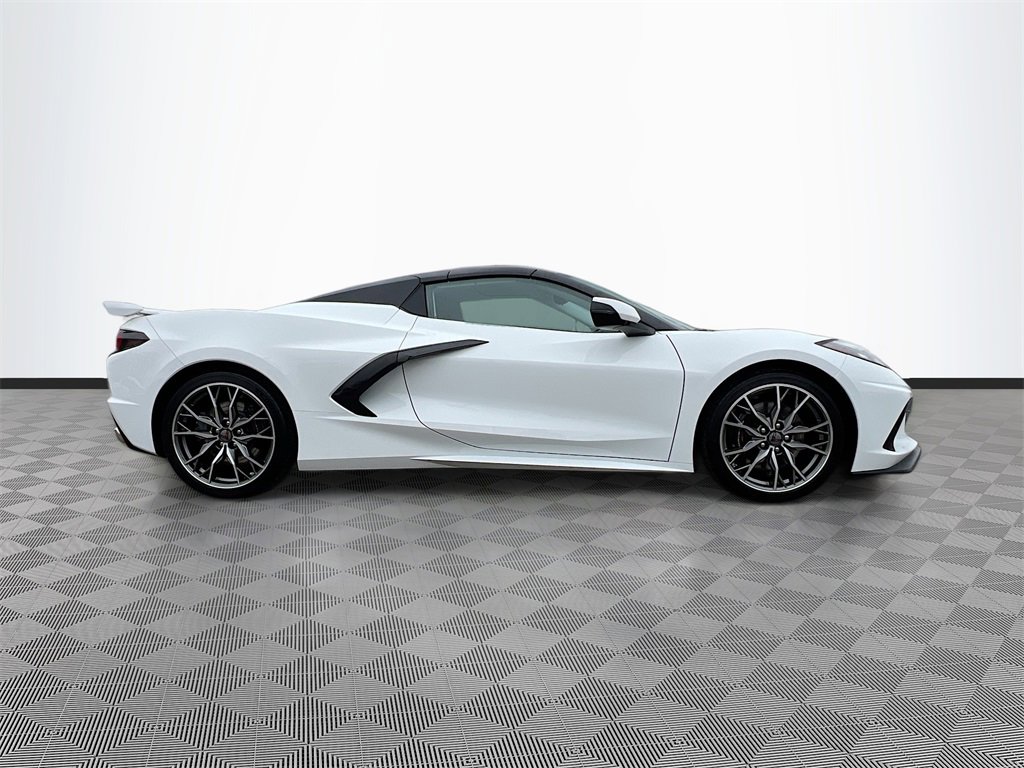 Used 2025 Chevrolet Corvette Stingray Premium Conv w/ Z51 Performance Package image 8