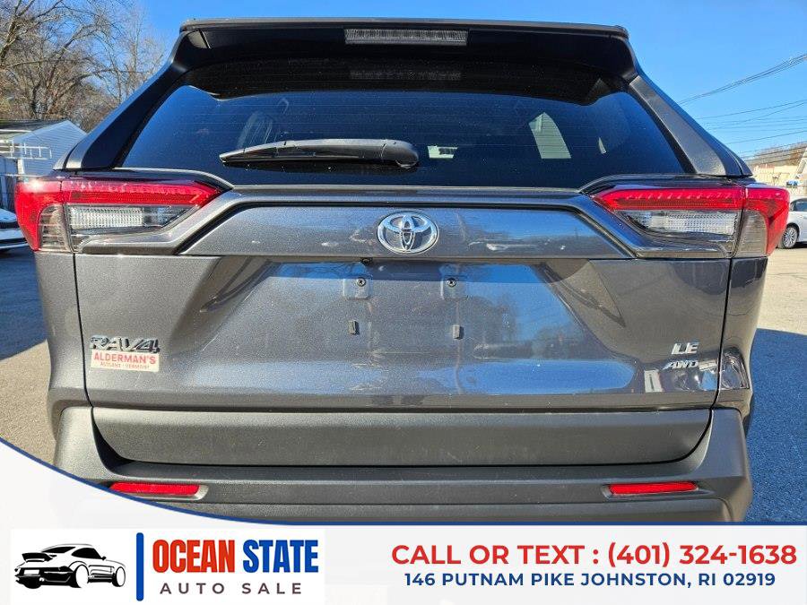Used 2022 Toyota RAV4 LE image 4