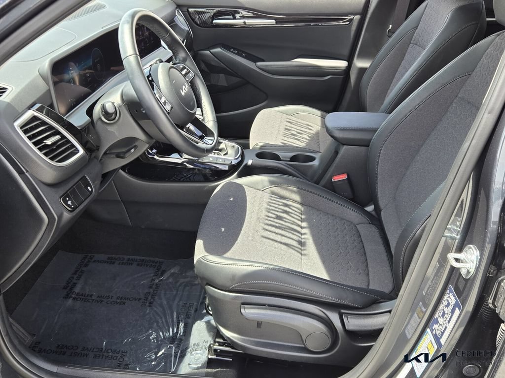 Certified 2025 Kia Seltos X-Line AWD/4WD image 10