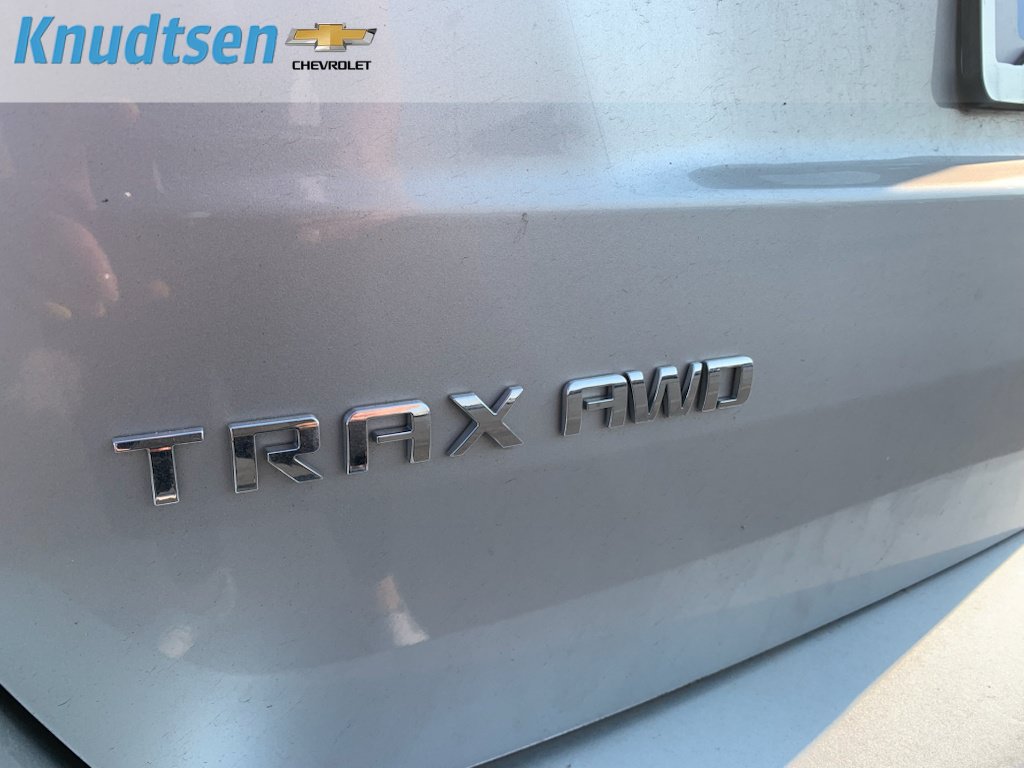 Used 2019 Chevrolet Trax LT w/ LT Convenience Package AWD/4WD image 10