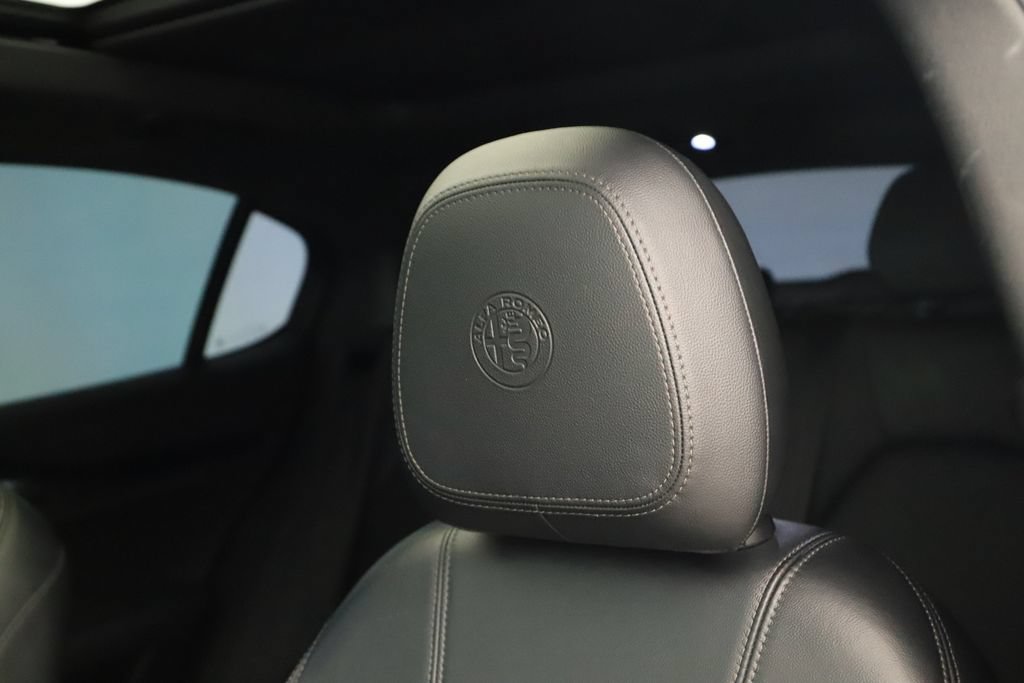 Used 2023 Alfa Romeo Stelvio Sprint RWD image 27