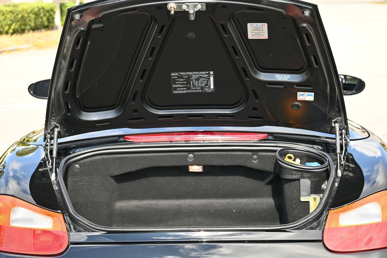 Used 2002 Porsche Boxster image 16