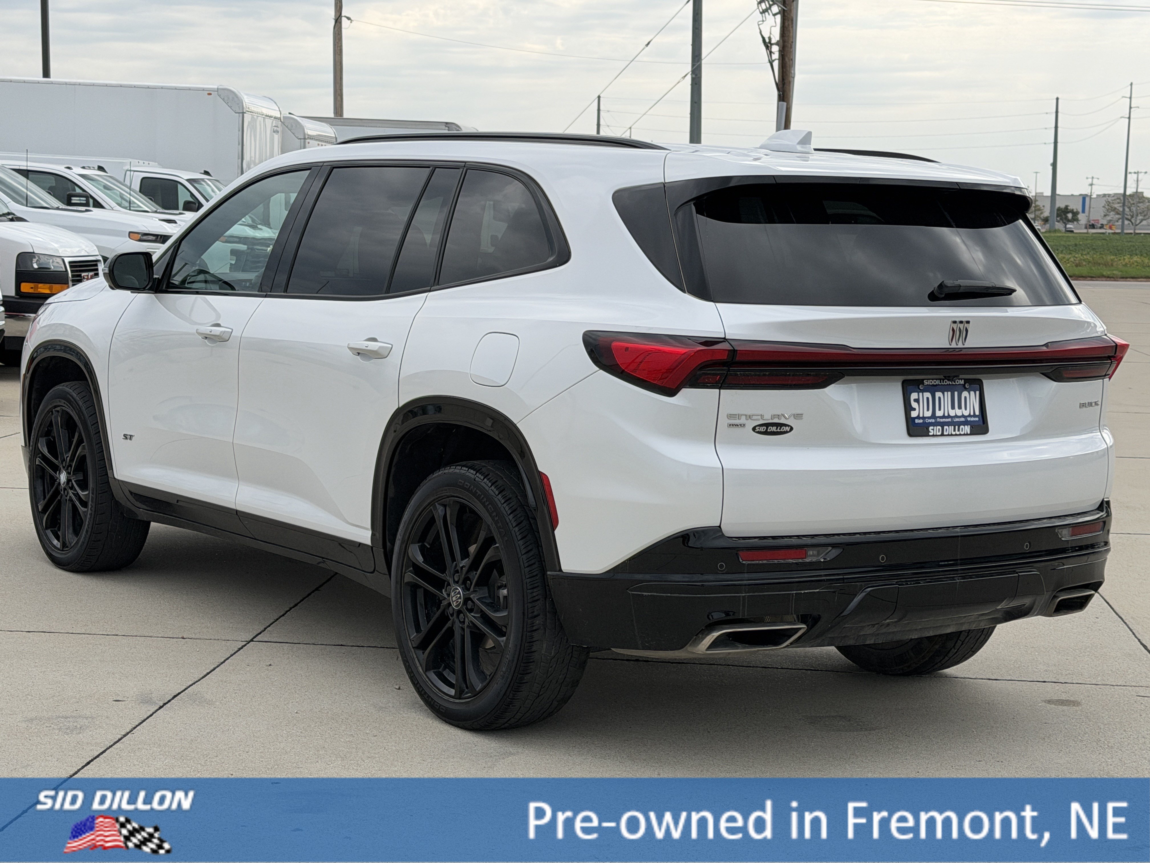 Used 2025 Buick Enclave Sport Touring w/ Power Package AWD/4WD image 8