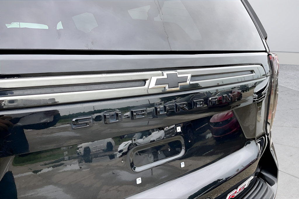 Used 2021 Chevrolet Suburban RST w/ Luxury Package AWD/4WD image 34