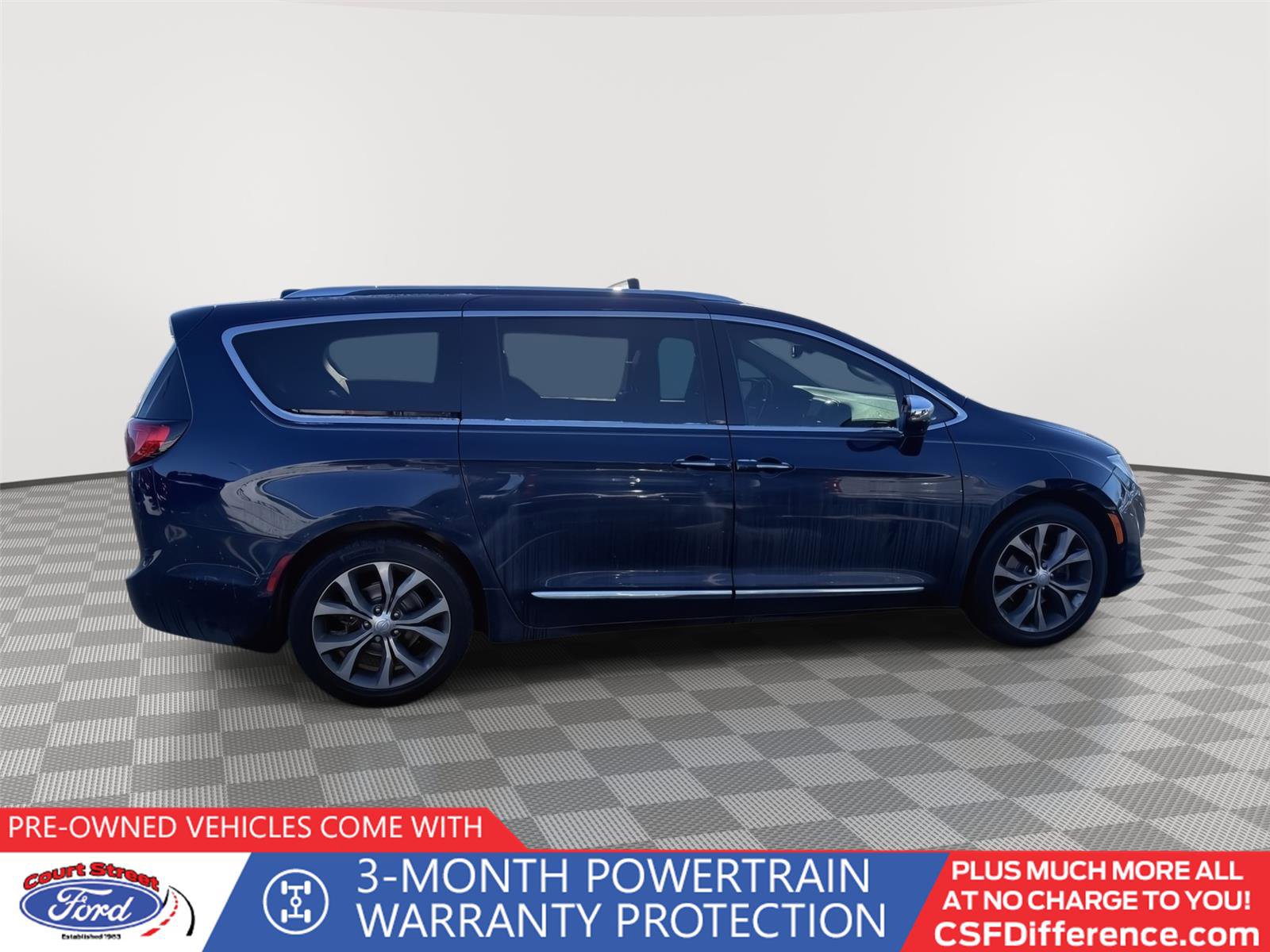 Used 2018 Chrysler Pacifica Limited w/ Tire & Wheel Group image 6