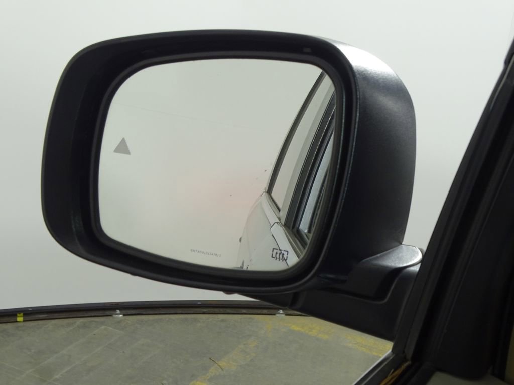 Used 2014 Chrysler Town & Country Touring-L w/ Driver Convenience Group image 34