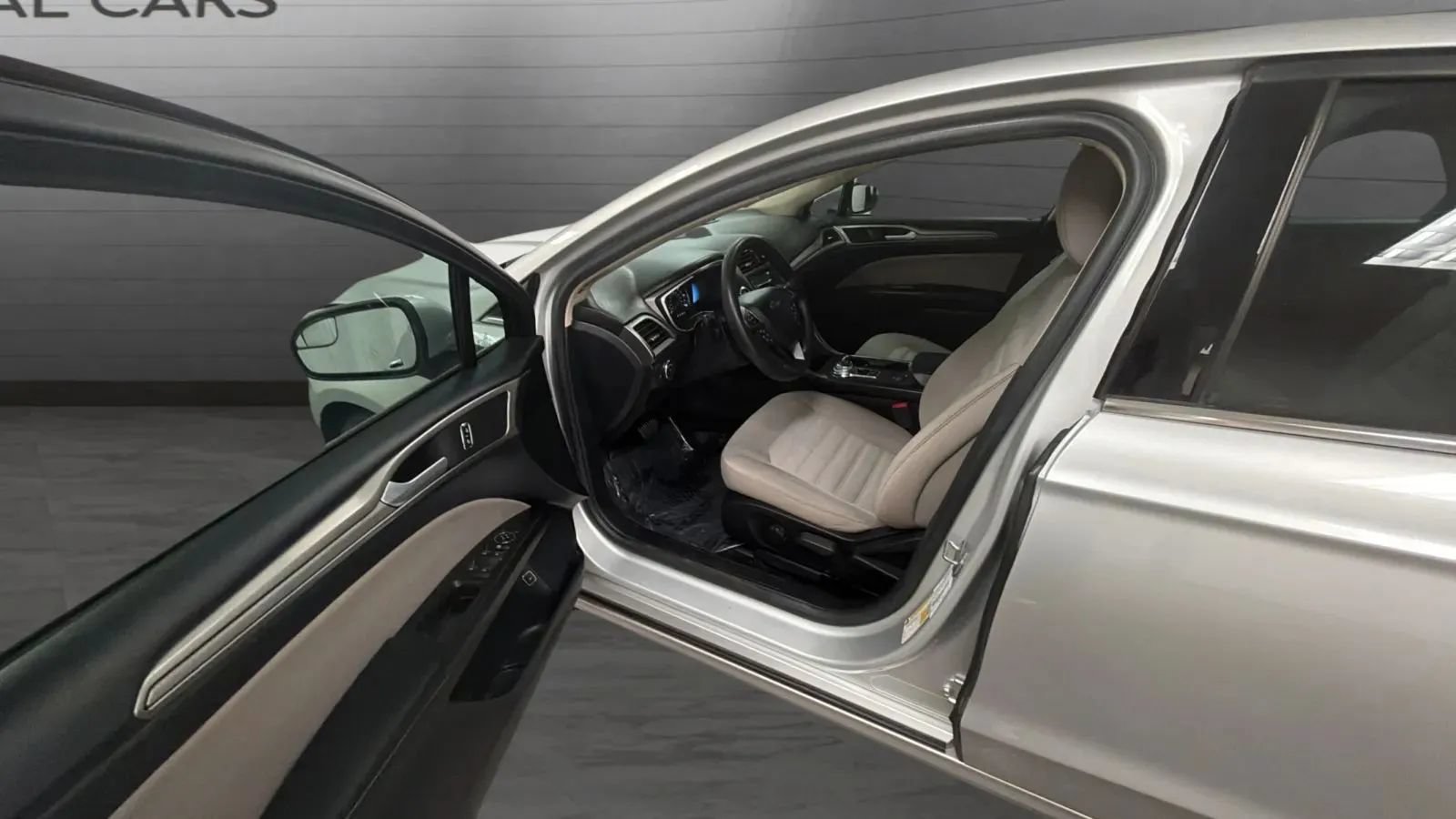 Used 2017 Ford Fusion S FWD image 19