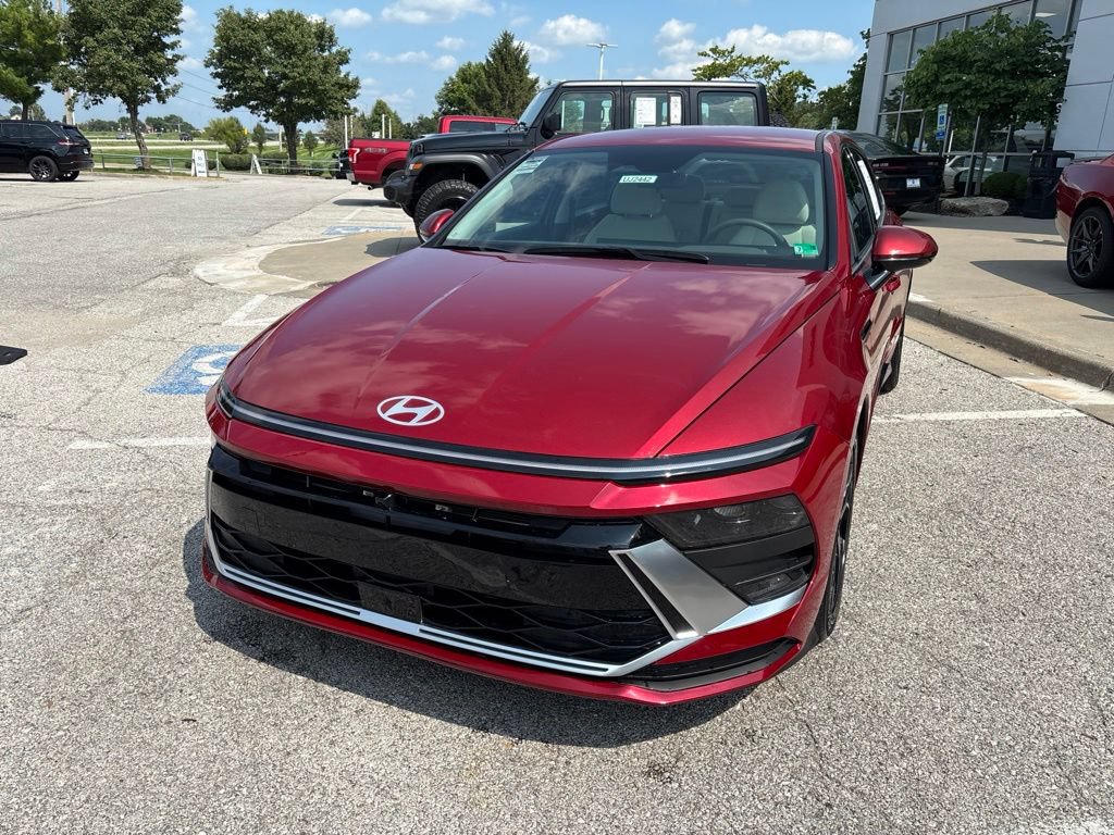 Used 2025 Hyundai Sonata SEL FWD image 10