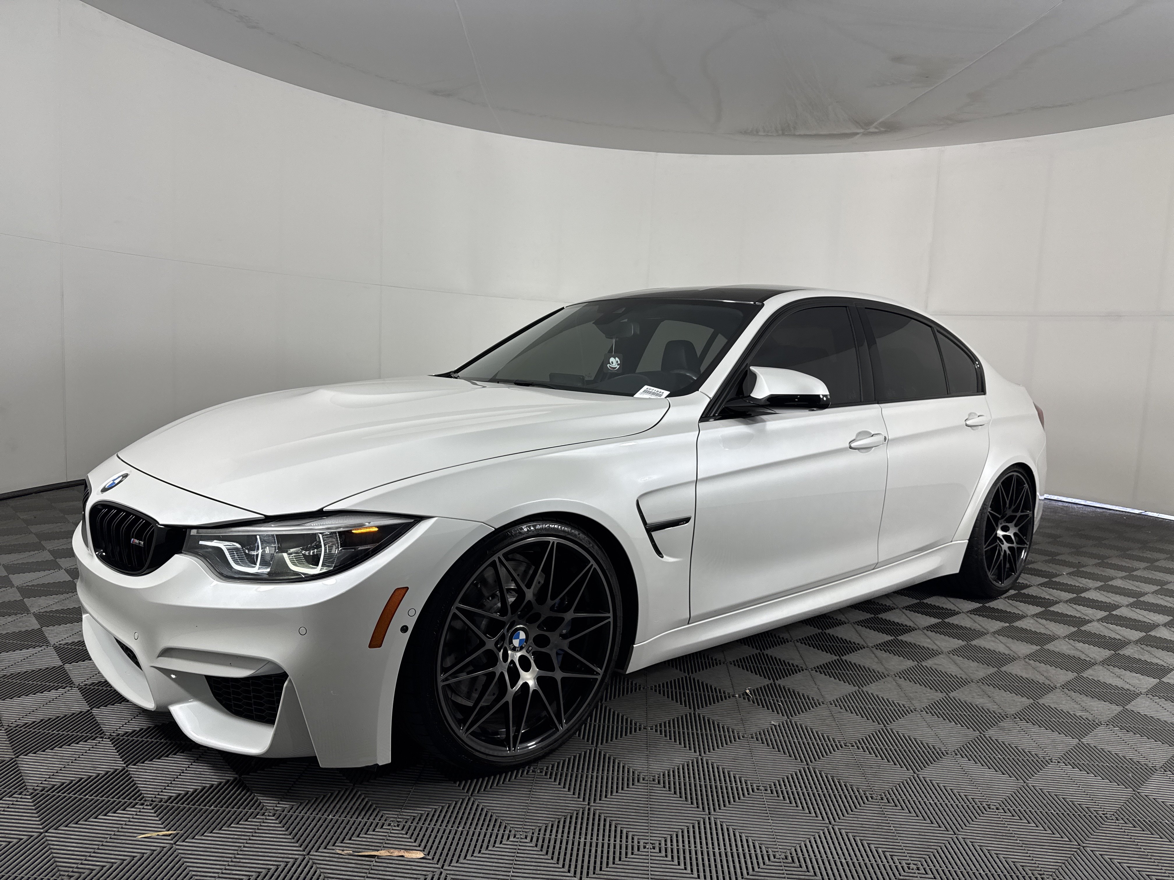 Used 2018 BMW M3 w/ Competition Package RWD image 9