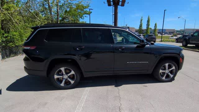 New 2026 Jeep Grand Cherokee L Limited AWD/4WD image 9