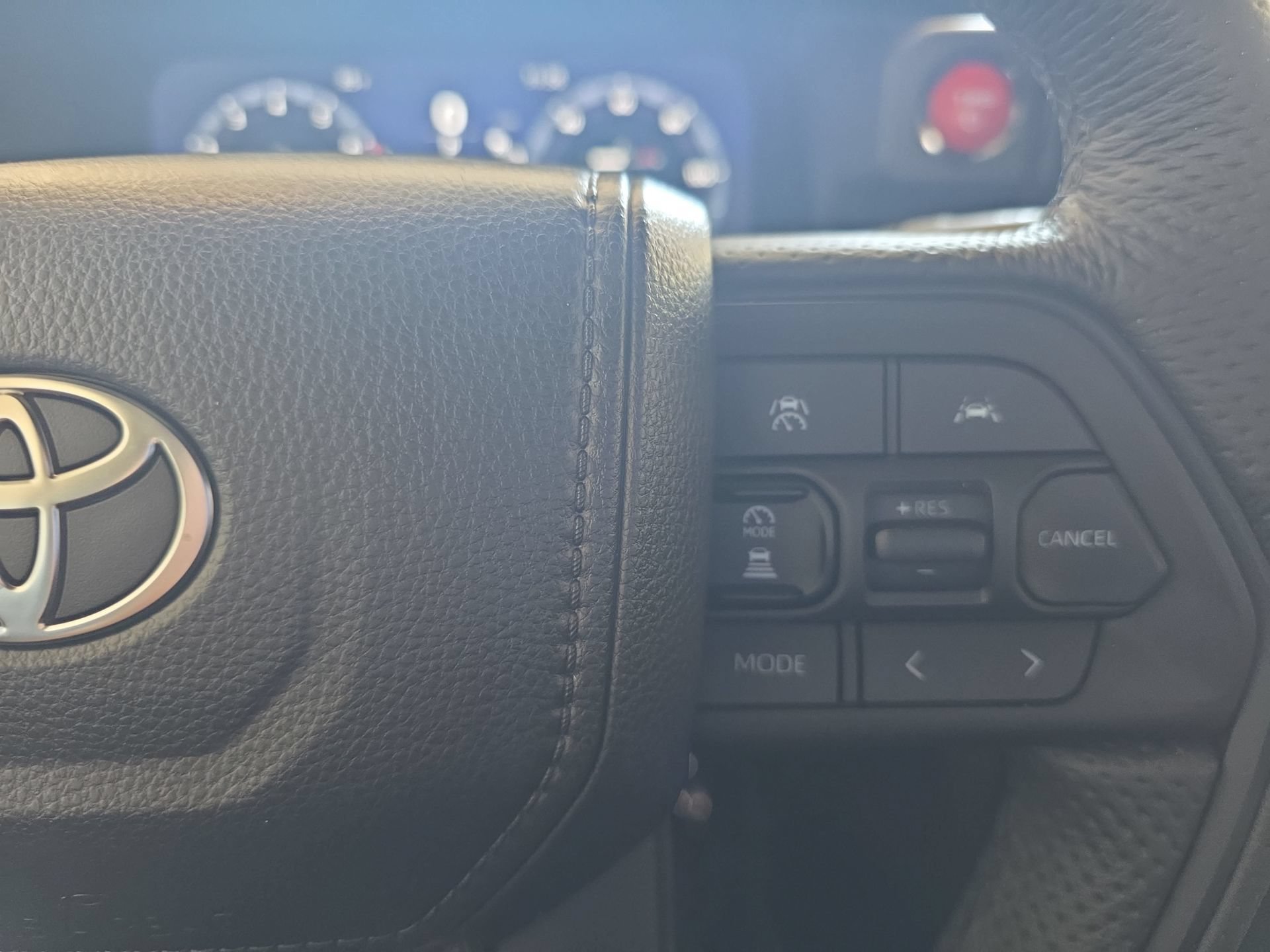Used 2025 Toyota Tacoma TRD Pro AWD/4WD image 17