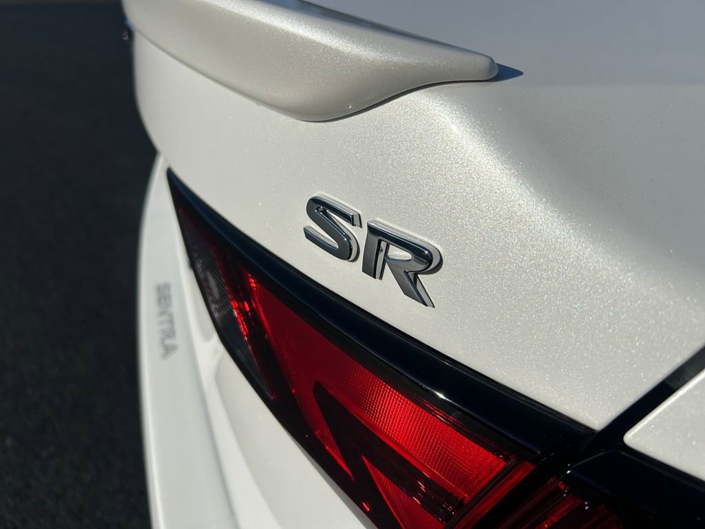 Used 2023 Nissan Sentra SR w/ SR Premium Package image 31