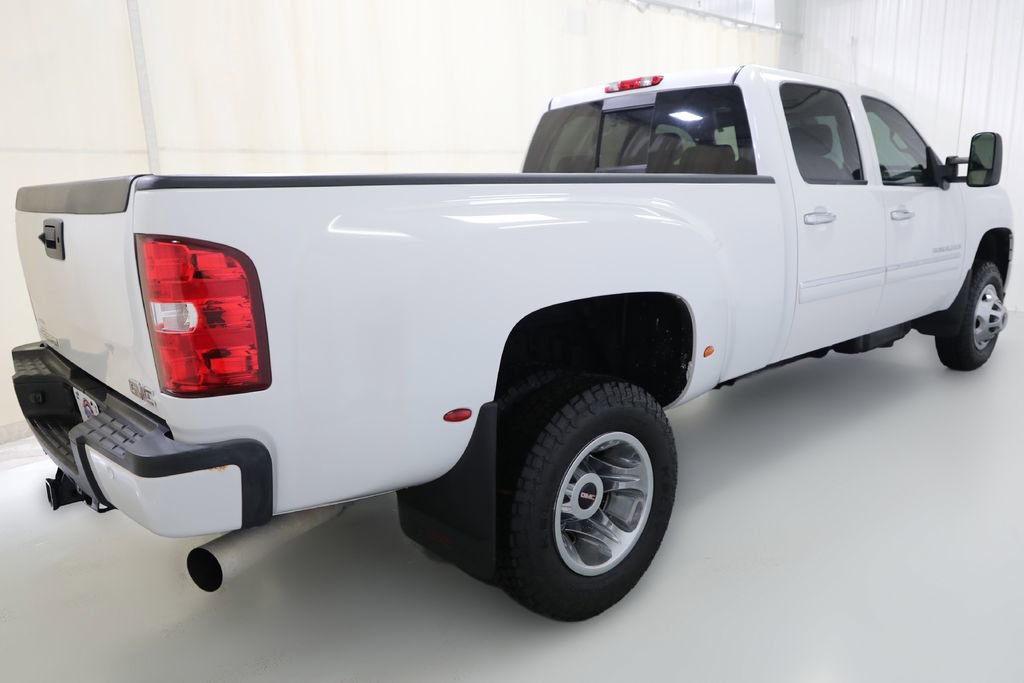 Used 2011 GMC Sierra 3500 Denali AWD/4WD image 18