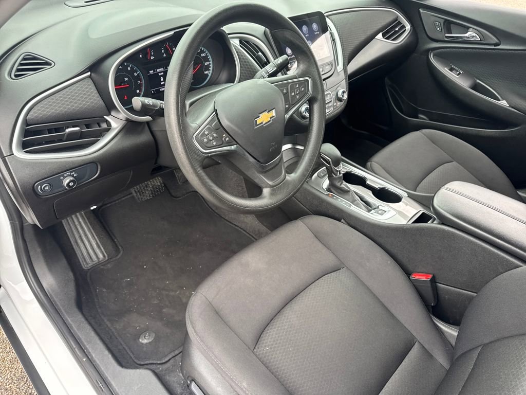 Used 2024 Chevrolet Malibu LT image 22