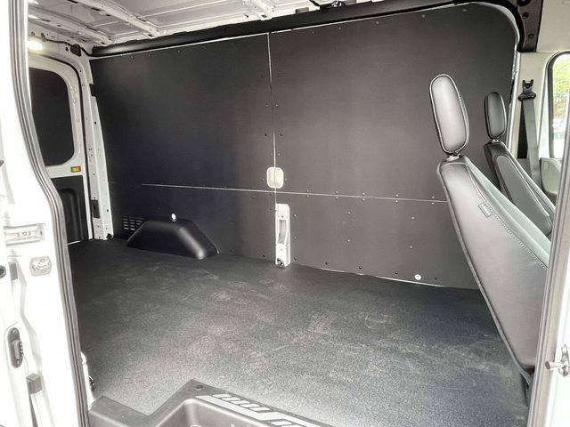 New 2026 Ford Transit 250 148 Medium Roof w/ Load Area Protection Package RWD image 6