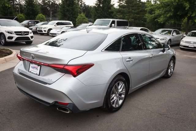 Used 2020 Toyota Avalon XLE w/ Moonroof Package FWD image 9