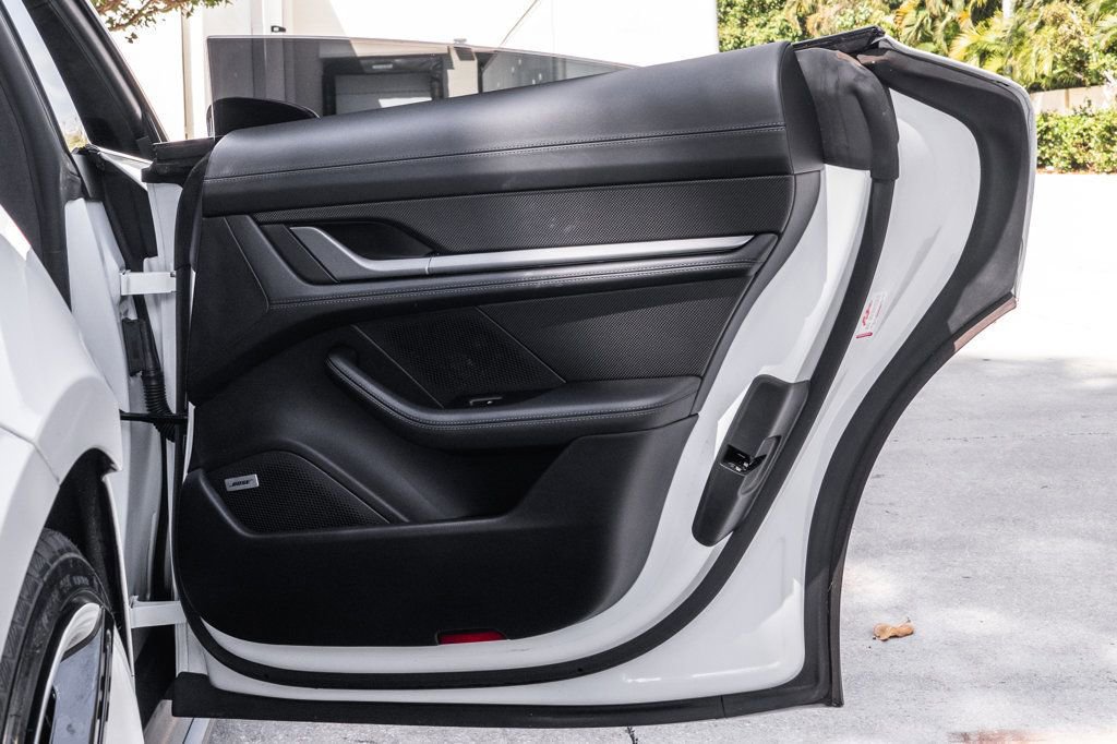 Used 2021 Porsche Taycan Turbo S image 28