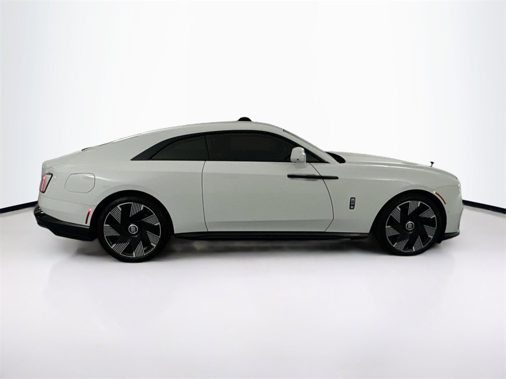 Used 2025 Rolls-Royce Spectre image 4