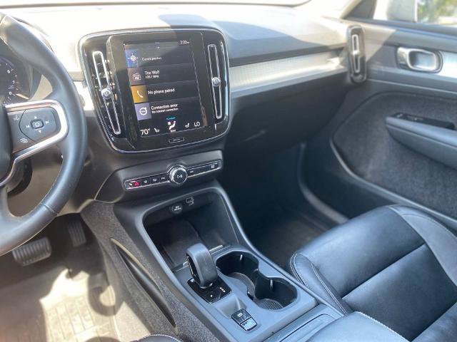 Used 2022 Volvo XC40 T5 Momentum AWD/4WD image 23