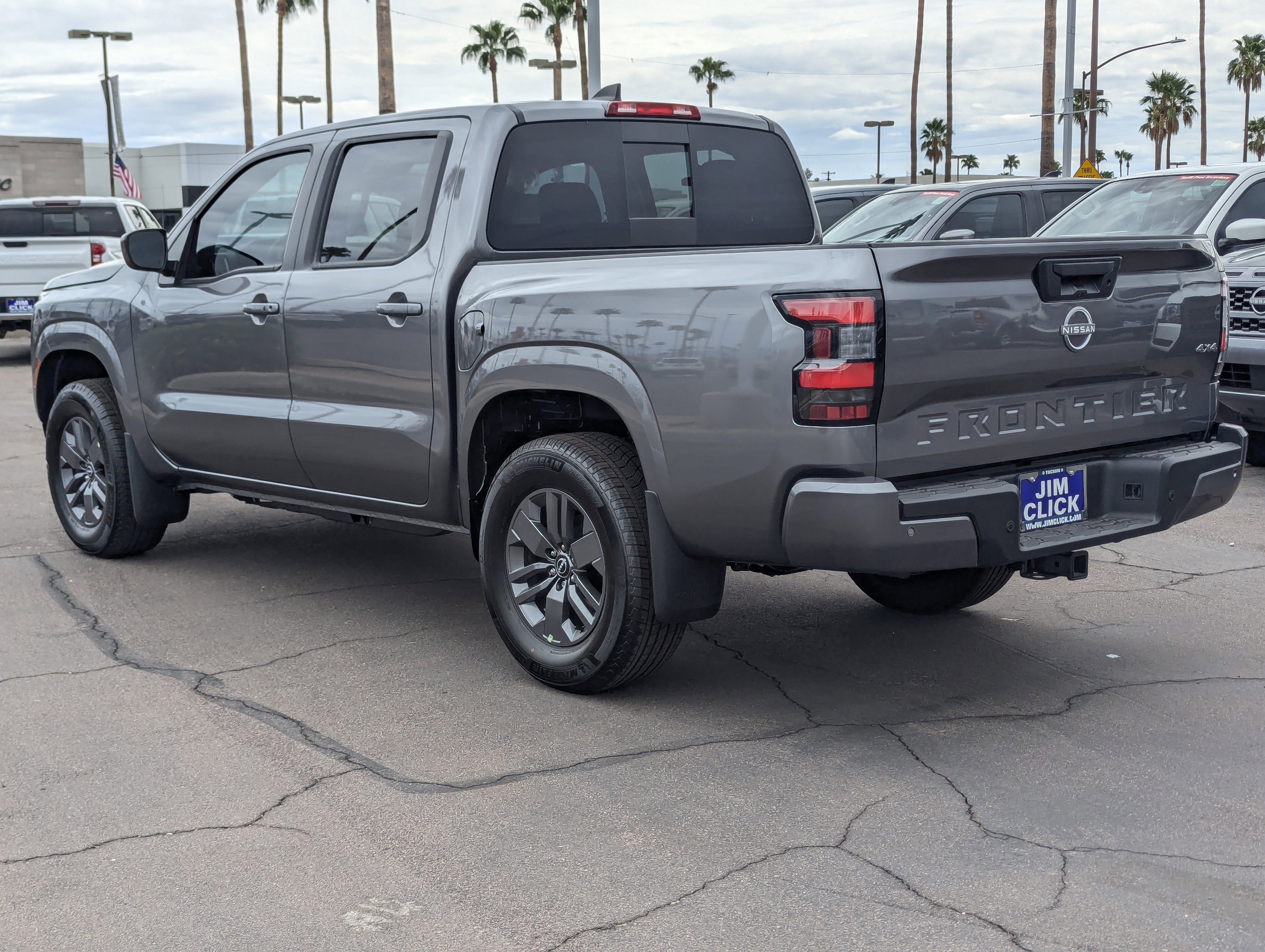 New 2025 Nissan Frontier SV w/ SV Convenience Package image 4