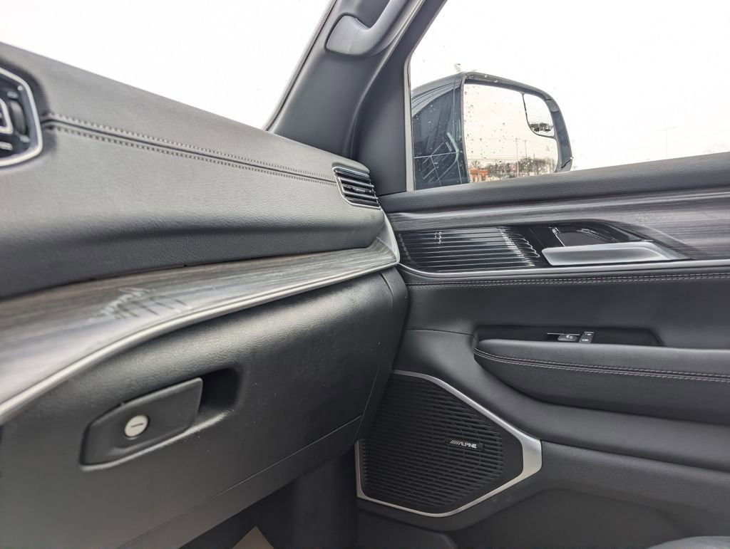 Used 2024 Jeep Wagoneer Series III image 34