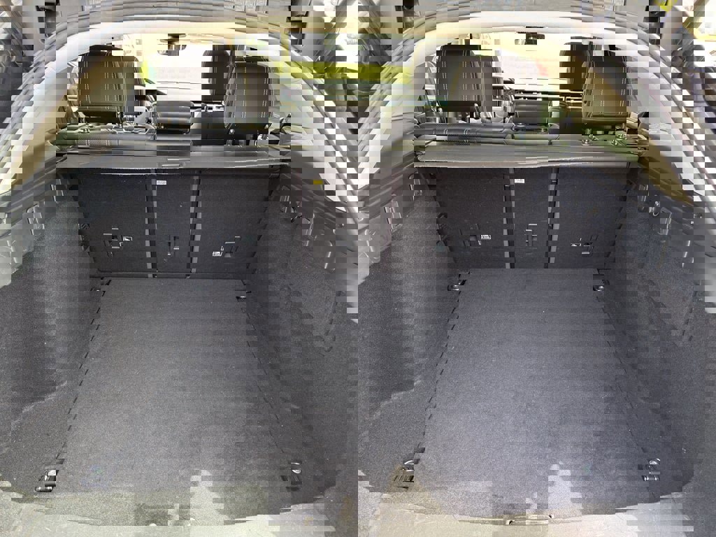 Used 2019 Land Rover Range Rover Velar S image 29